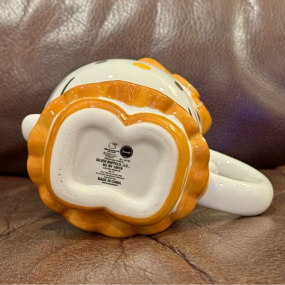 Hello Kitty in Gingerbread Dress 20oz Ceramic Christmas Mug - Picture 12 of 13